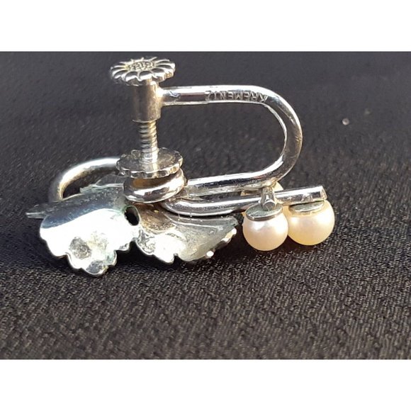 VINTAGE KREMENTZ CULTURED PEARL GRAPE CLUSTER BROOCH AND SCREW BACK EARRINGS SET - Picture 7 of 8